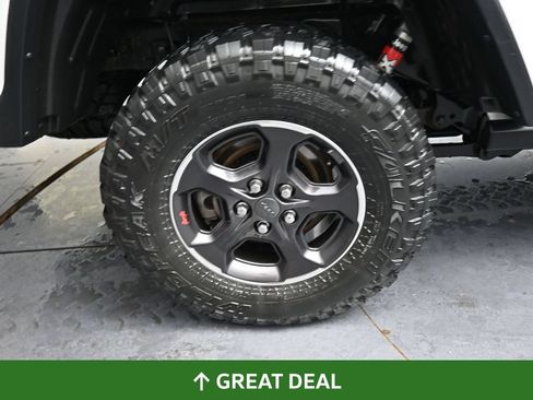 Used 2020 Jeep Gladiator Rubicon w/ Cold Weather Group AWD/4WD image 19