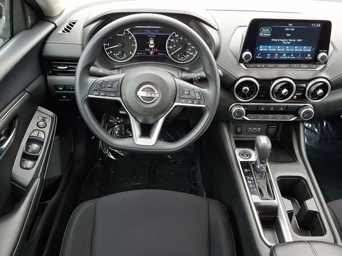 Used 2024 Nissan Sentra SV image 11