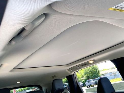 Used 2022 INFINITI QX60 Luxe w/ Performance Audio Package AWD/4WD image 28