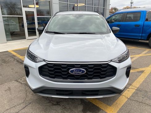 Used 2025 Ford Escape ST-Line w/ Tech Pack #1 image 8