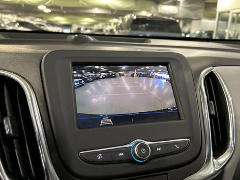 Used 2020 Chevrolet Equinox LS w/ LS Convenience Package image 17