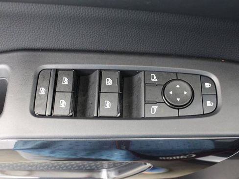 Certified 2026 Nissan Pathfinder SV FWD image 17