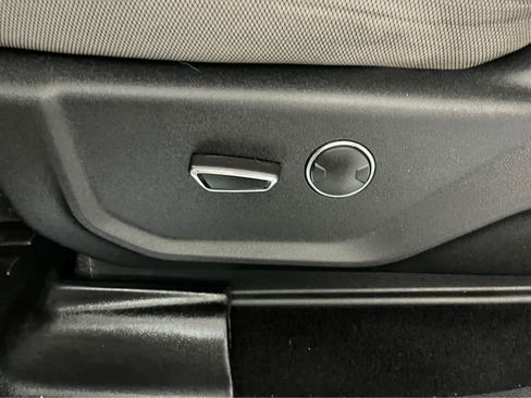 Certified 2019 Ford F250 XLT w/ XLT Value Package AWD/4WD image 22