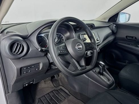 Used 2023 Nissan Kicks S FWD image 9