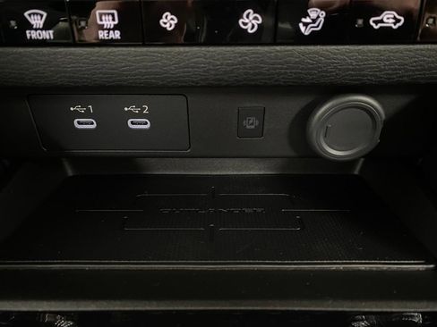 New 2025 Mitsubishi Outlander SE image 26