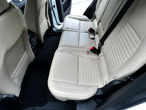 Used 2021 Land Rover Discovery Sport S image 45