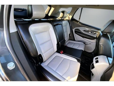 Used 2021 GMC Terrain SLT w/ LPO, Floor Liner Package image 21