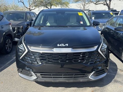 Certified 2024 Kia Sportage EX image 8