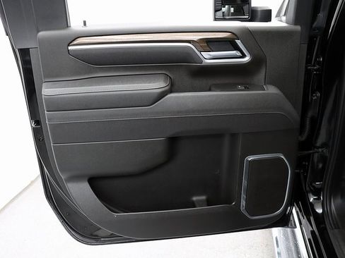 Certified 2025 Chevrolet Silverado 2500 LT w/ Convenience Package image 26