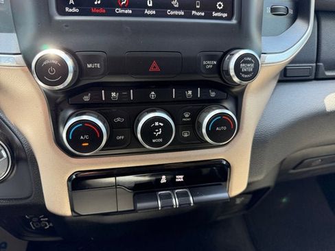Used 2020 RAM 1500 Laramie AWD/4WD image 17