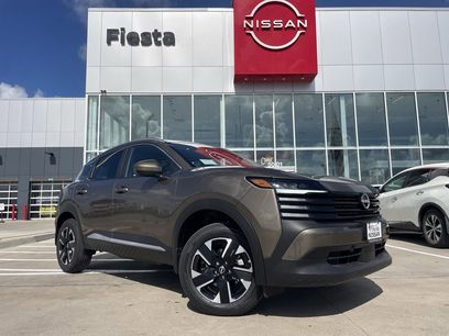 New 2025 Nissan Kicks SV w/ SV Premium Package