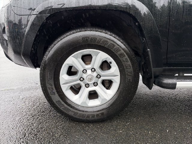 Used 2022 Toyota 4Runner SR5 Premium w/ Moonroof Package AWD/4WD image 28