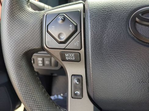 Used 2019 Toyota Tacoma TRD Off-Road AWD/4WD image 29
