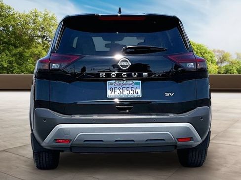 Certified 2023 Nissan Rogue SV FWD image 5