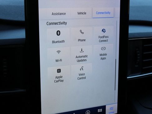 Used 2020 Ford Explorer ST w/ Premium Technology Package image 9