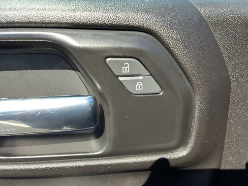 Used 2022 Chevrolet Silverado 1500 Custom AWD/4WD image 25