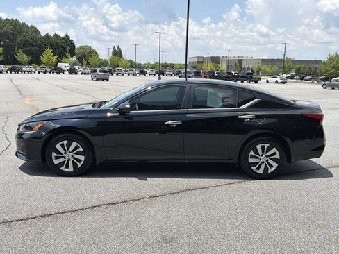 Certified 2025 Nissan Altima 2.5 S FWD image 7
