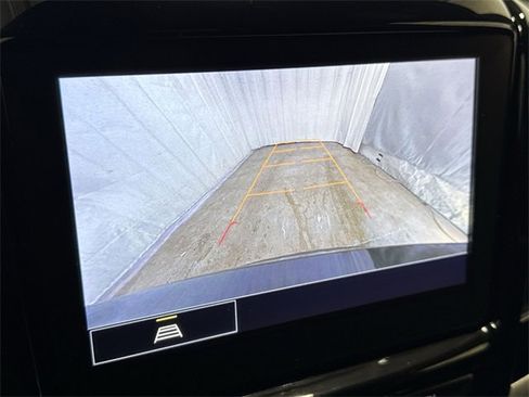 Used 2023 Chevrolet Traverse LT image 19