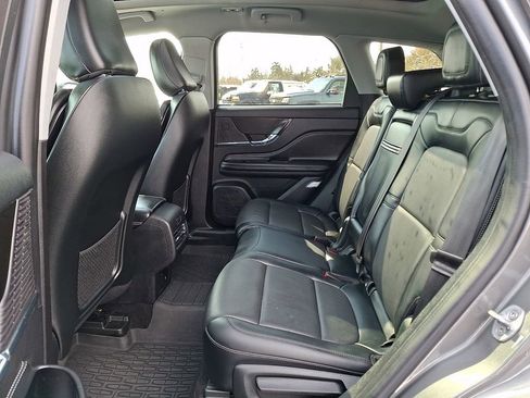 Used 2022 Lincoln Corsair AWD w/ Premium Package image 13