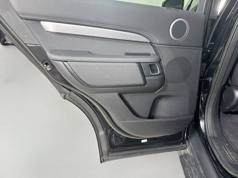 Used 2023 Land Rover Discovery S R-Dynamic AWD/4WD image 26