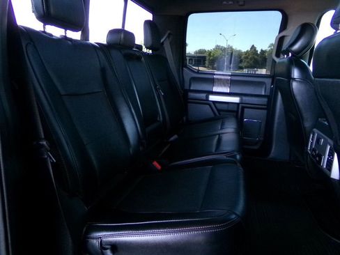 Used 2019 Ford F250 Lariat w/ Lariat Ultimate Package AWD/4WD image 12