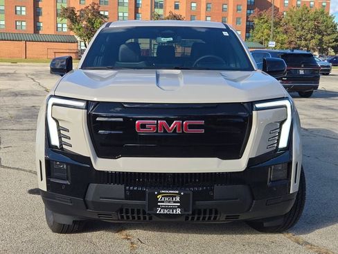 New 2026 GMC Sierra EV Elevation image 5