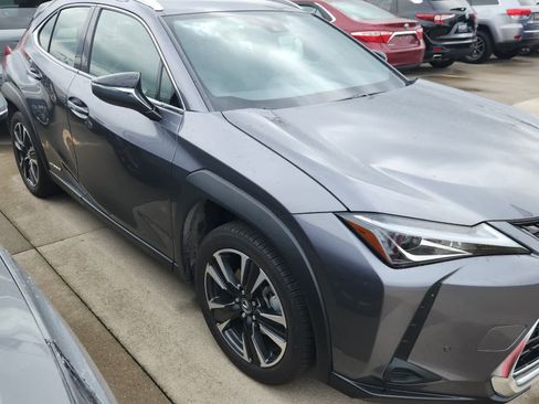 Used 2019 Lexus UX 250h w/ Premium Package AWD/4WD image 4