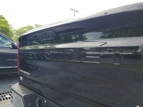 Used 2022 Chevrolet Silverado 1500 LT image 6