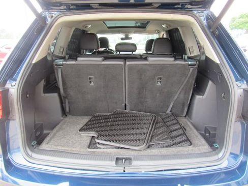 Used 2022 Volkswagen Atlas SEL R-Line image 24