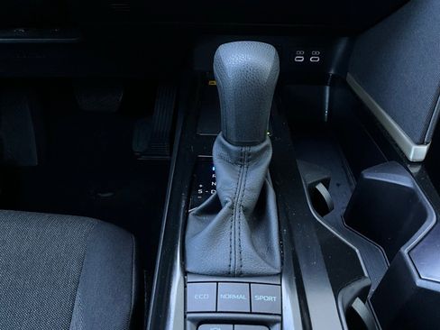 Used 2025 Toyota Camry LE image 23