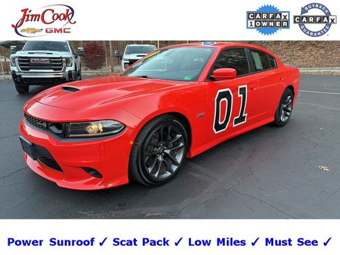 Used 2022 Dodge Charger Scat Pack image 1