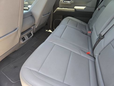 Used 2025 GMC Sierra 1500 SLT AWD/4WD image 28