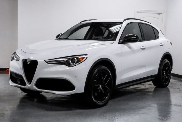 Used 2019 Alfa Romeo Stelvio w/ Nero Edizione RWD image 8