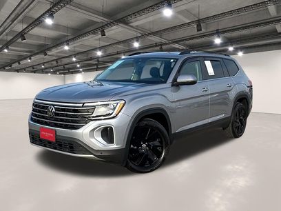 Used 2024 Volkswagen Atlas SE w/ Panoramic Sunroof Package