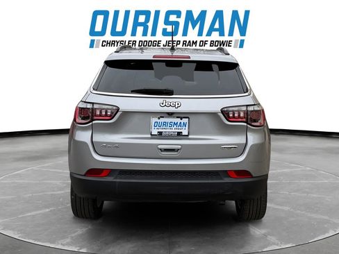 Used 2022 Jeep Compass Latitude image 5