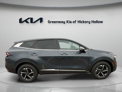New 2025 Kia Sportage LX image 8