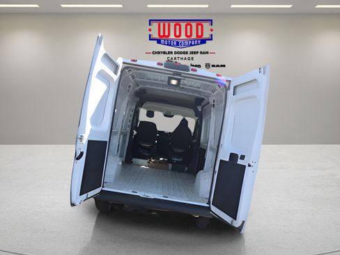 Used 2025 RAM ProMaster 2500 w/ Convenience Group FWD image 10