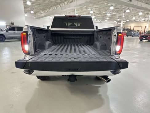 Used 2022 GMC Sierra 2500 Denali image 12