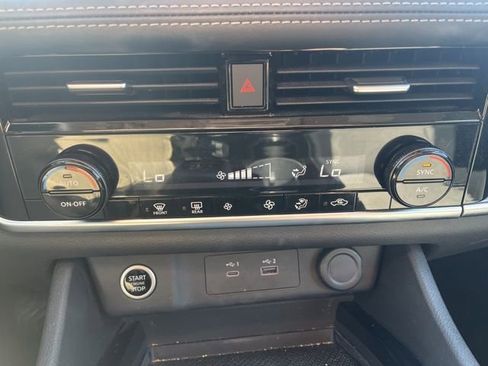 Certified 2023 Nissan Rogue SV image 19