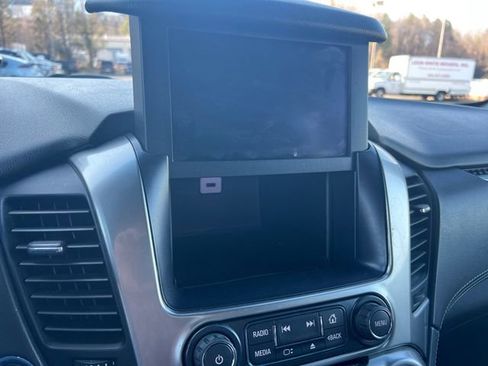 Used 2018 Chevrolet Tahoe LT w/ Luxury Package image 23