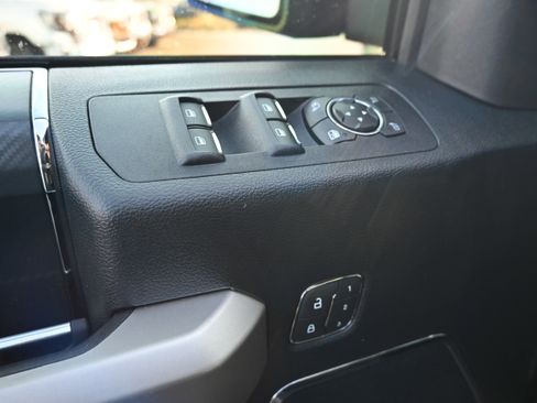 Used 2020 Ford F150 Lariat image 17