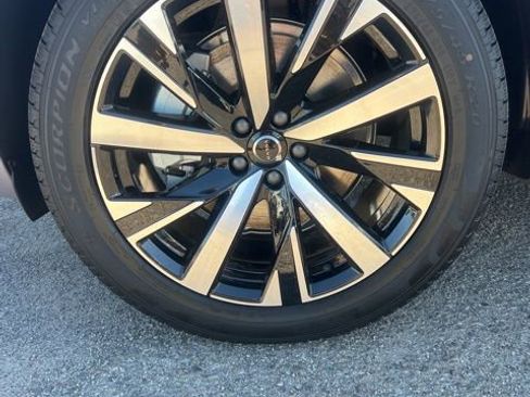 New 2026 Volvo XC90 B5 Core image 33