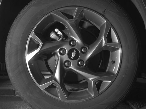 Used 2025 Chevrolet Trax LT w/ LT Convenience Package FWD image 15