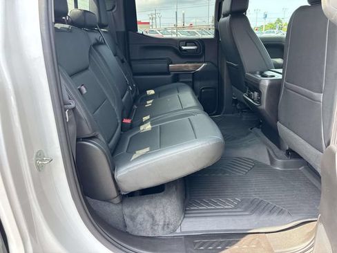 Used 2021 Chevrolet Silverado 1500 LT Trail Boss w/ Convenience Package II AWD/4WD image 19