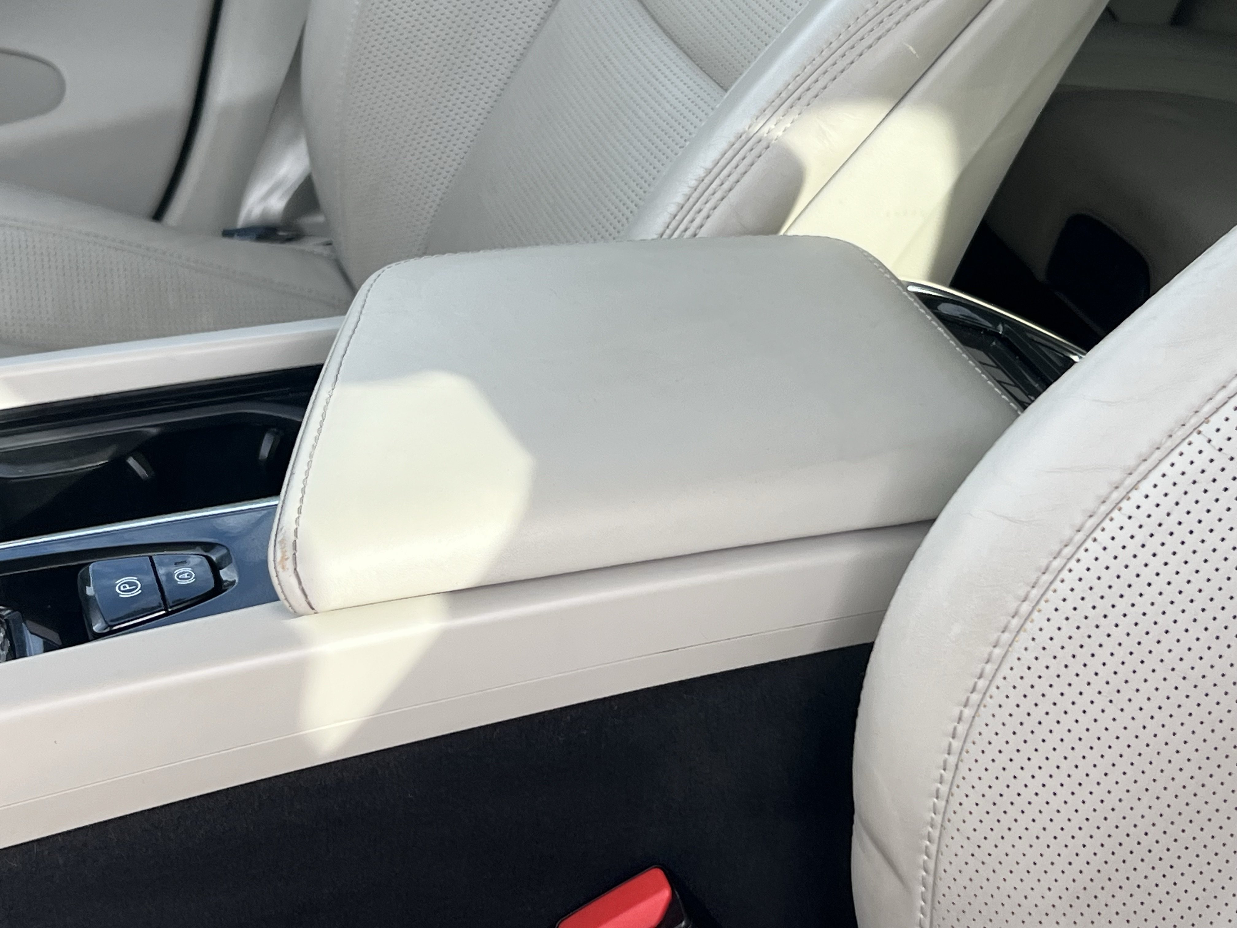Used 2021 Volvo XC60 T6 Inscription w/ Protection Package Premier AWD/4WD image 26