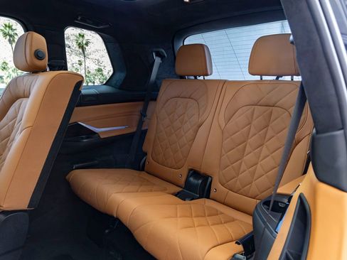 Certified 2024 BMW X7 xDrive40i w/ M Sport Package image 22