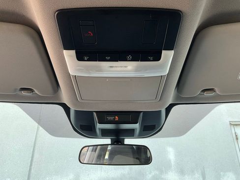 Used 2025 Nissan Rogue SV image 16