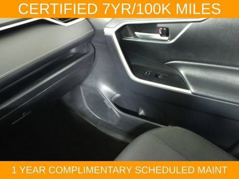 Used 2025 Toyota RAV4 XLE AWD/4WD image 15