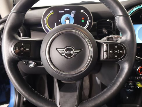 Used 2024 MINI Cooper SE FWD image 3