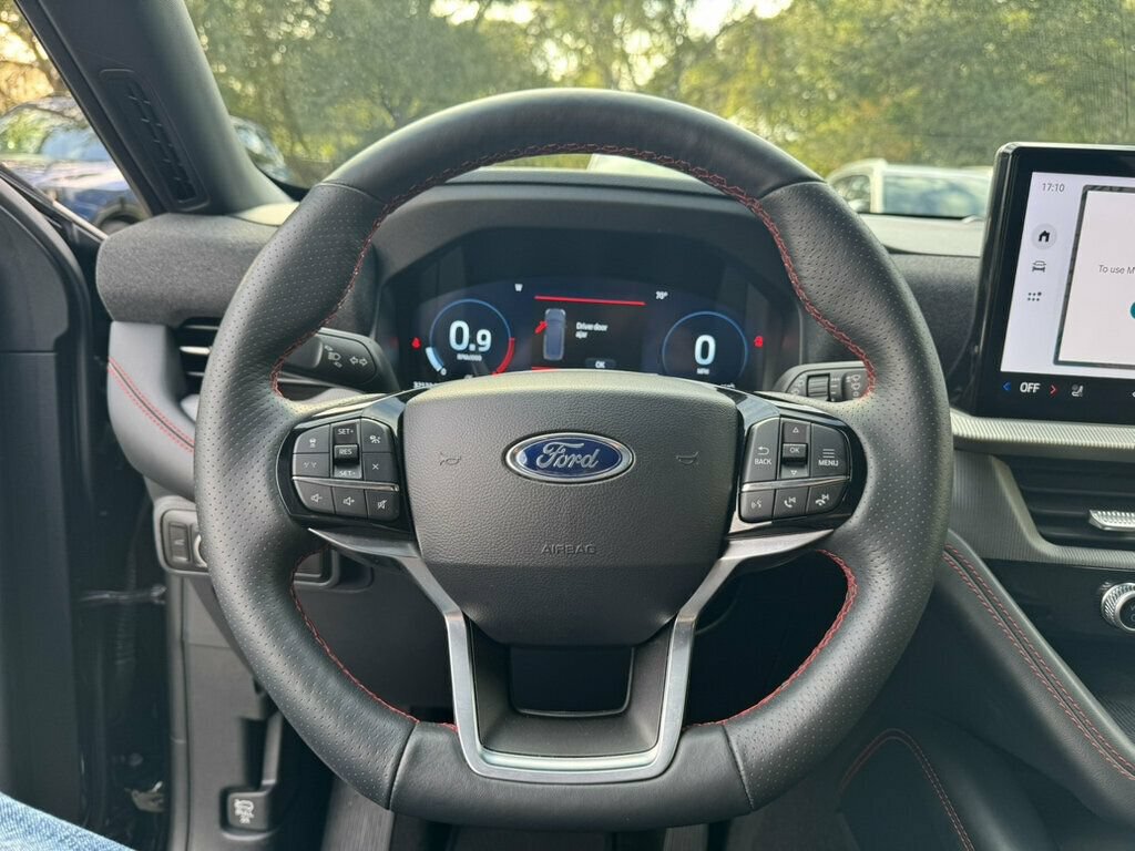 Used 2026 Ford Explorer ST-Line AWD/4WD image 5